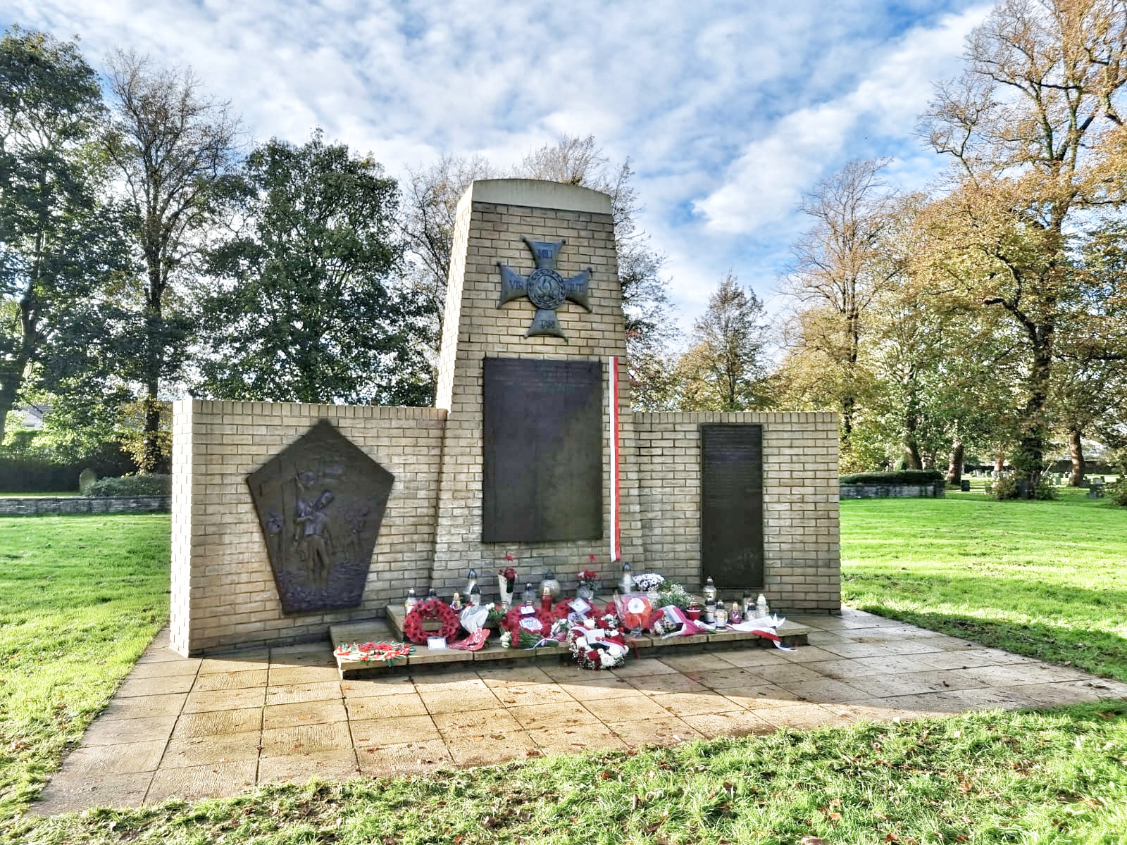 The Polish Memorial, Kingston Cemetery, Portsmouth